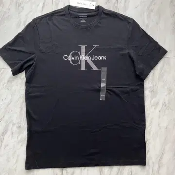 Calvin Klein 캘빈클라인 블랙 로고 티셔츠 M 사이즈