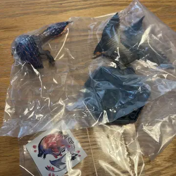 홍련이 끓는 바젤기우스 피규어