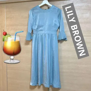 LILY BROWN 7부 소매 플레어 슬리브 원피스