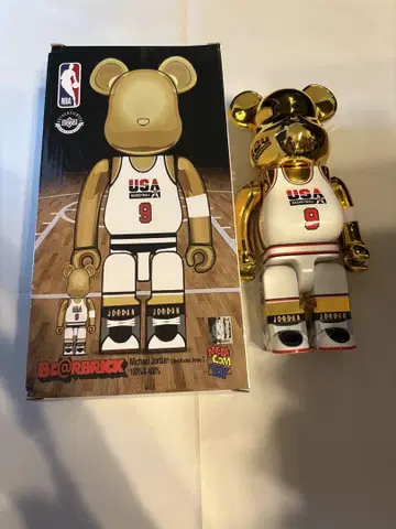 베어브릭 마이클 조던 골드 USA 400%