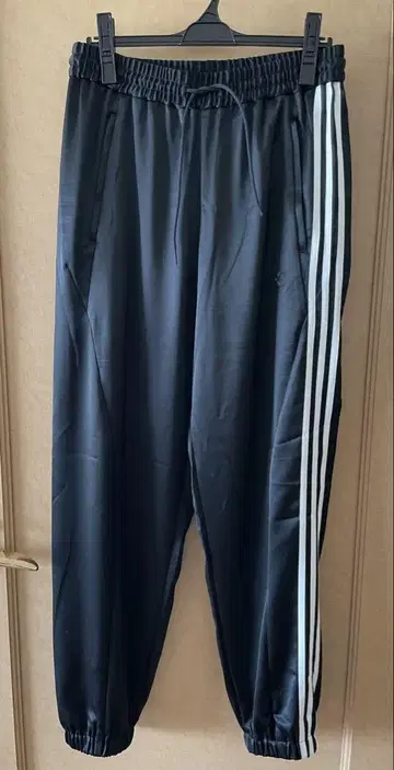 Y-3 블랙 트랙 팬츠