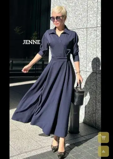 새상품급 JENNE 카슈쿨 플레어 원피스 네이비