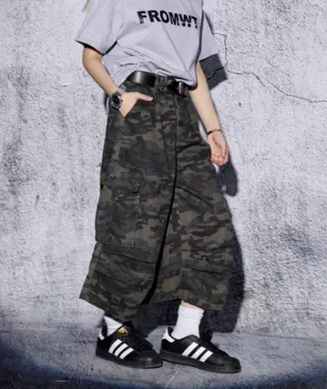 멀티 카모플라주 패턴 와이드 카고 크롭 팬츠