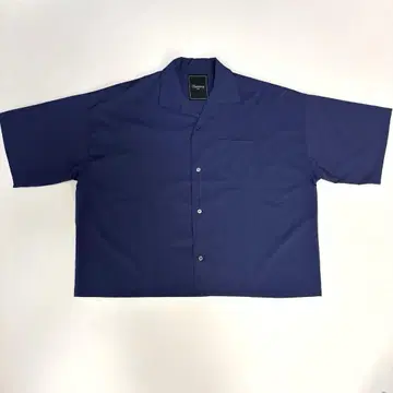 Unrelaxing Design 네이비 반팔 셔츠