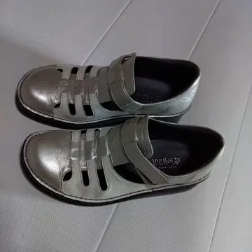인코르제 신발
