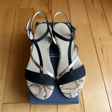 Au Bannister 샌들 37 (23.5cm)