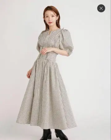 snidel 코르셋 디테일 타프타 원피스