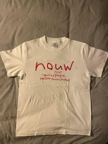 nouw. 티셔츠