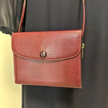 빨간색 가죽 숄더백