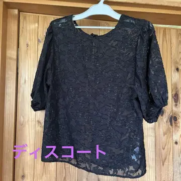 블랙 레이스 블라우스 (꽃무늬)