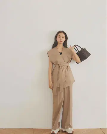 RANDEBOO 무드 베스트 [베이지]