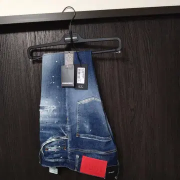 DSQUARED2