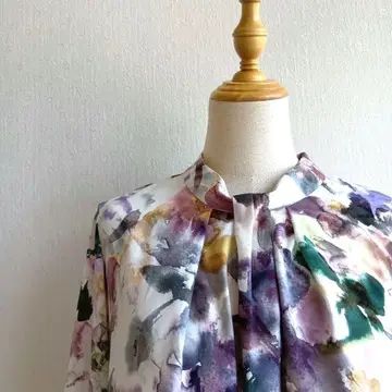 DAMA collection 올 패턴 블라우스 개더