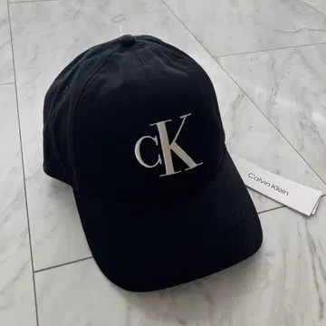 Calvin Klein 캘빈클라인 블랙 로고 캡 프리 사이즈