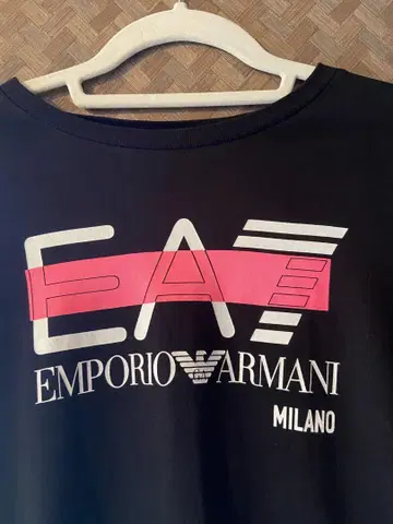 Emporio Armani 블랙 티셔츠