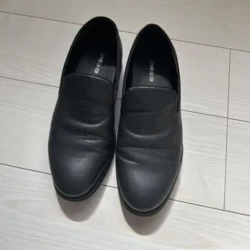 블랙 가죽 슬립온 슈즈