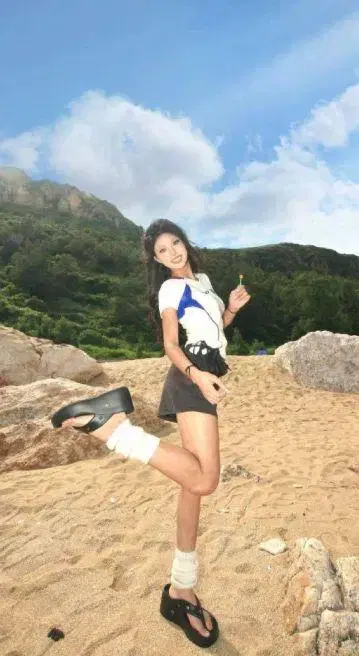 캐주얼 화이트 블루 티셔츠