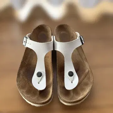 BIRKENSTOCK 화이트 샌들 인기