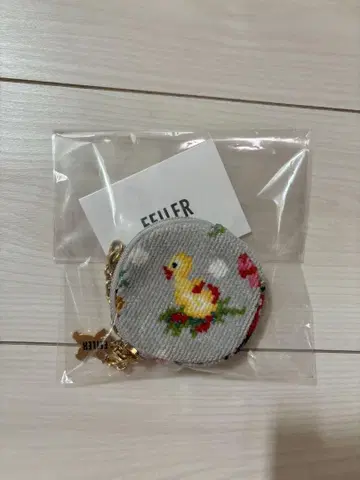 페이러 하이디 도트 그레이 서클 참 파우치