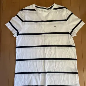 TOMMY 티셔츠