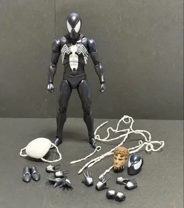 MAFEX 스파이더맨 블랙 코스튬