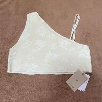 새상품 Eaphi one shoulder leaf bustier 아이보리