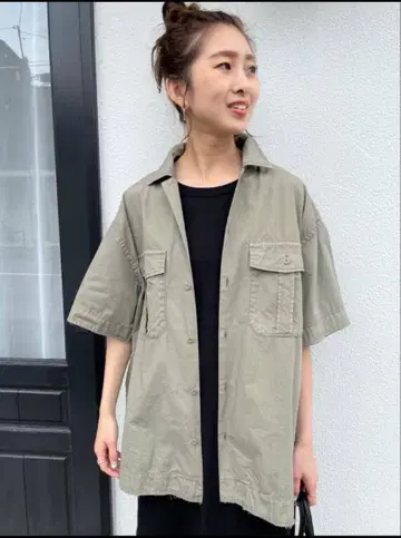 Spick & Span 카키 셔츠