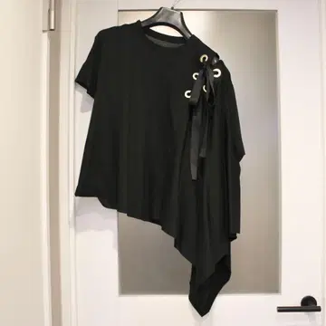 Sacai 비대칭 티셔츠