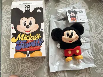 POPMART 팝마트 미키 패밀리 미키 키체인