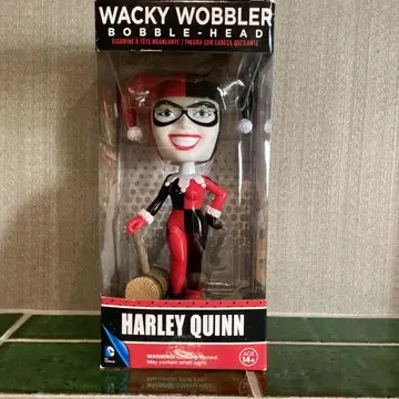 Wacky Wobbler 할리 퀸 보블헤드
