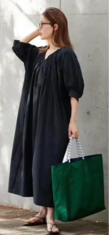 즉시 완판 아이템 프레임워크 코튼 개더 드레스 워셔블 블랙