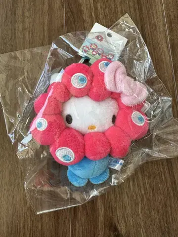 미사용 새상품 오사카 만박 산리오 콜라보 키티 봉제 인형 키링
