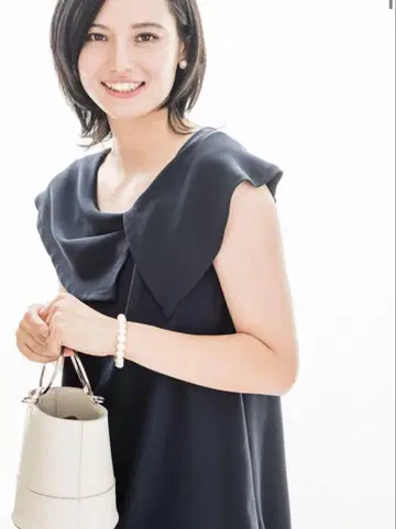 VIRINA 비리나 일본제 새상품급 프렌치 슬리브 드레이프감 숄카라