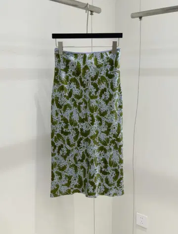 Dries Van Noten 미니 꽃무늬 실크 바이어스 컷 타이트 스커트