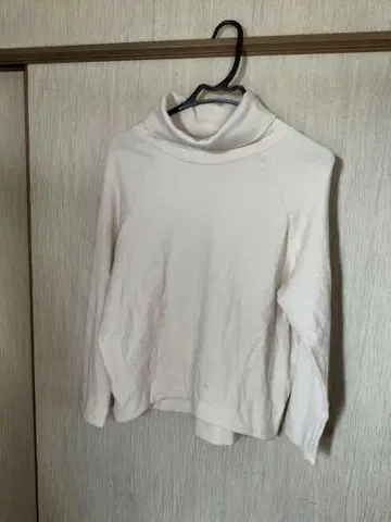 수르 세븐 soeur7 터틀넥 화이트 흰색 size9 사이즈 M