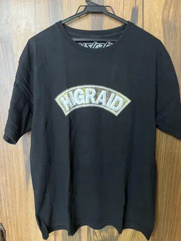 나이트 레이드 HIGRAID 블랙 티셔츠