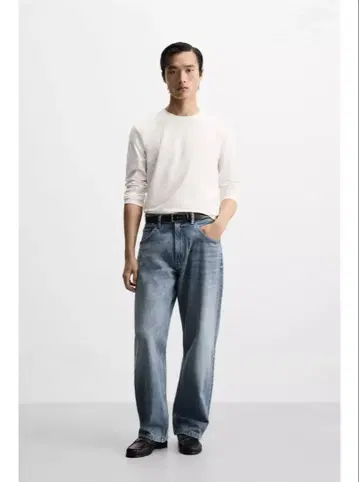 자라 BAGGY FIT 데님 팬츠