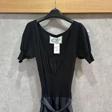 as know as de base 글래머러스 벌룬 원피스