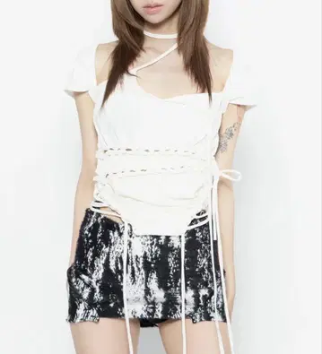 더레드스레드 S 뱀 레이스업 톱
