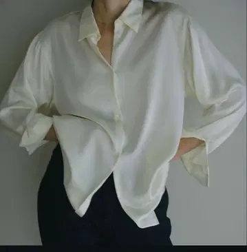 박스 실루엣 실크 새틴 셔츠 아이보리