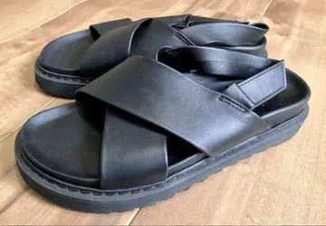 BARNEYS NEWYORK 바니스 뉴욕 가죽 샌들 41