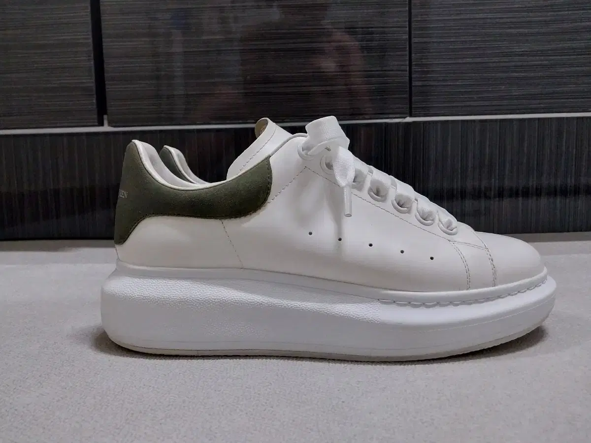 Alexander McQueen Oversized Sole Khaki Tab. Women's size 250.