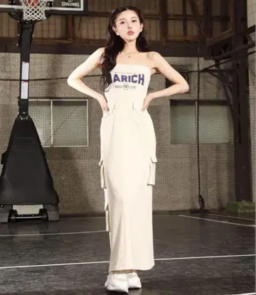 다리치 로고 베어 맨투맨 원피스