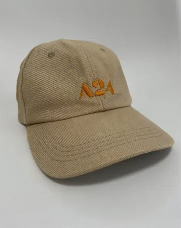 A24 로고 캡 베이지