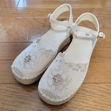 ZARA 자라 자수 에스파드리유 에크루 38 24.5 샌들