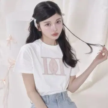 Darich 퀼팅 아플리케 티셔츠 WHT