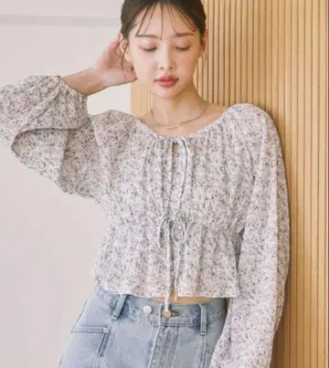 archives 꽃무늬 모듬 양류 블라우스 앙상블