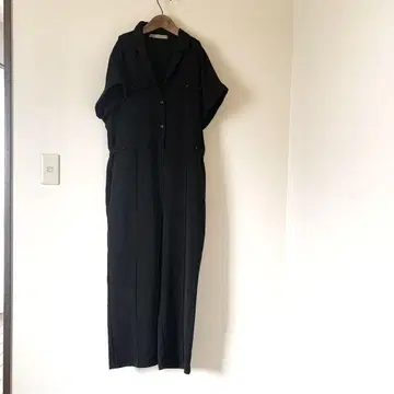 Anna Kerry 숏 슬리브 올인원 오픈 카라