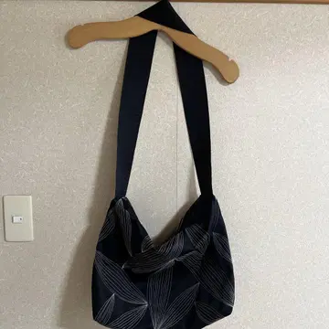 숄더백 블랙 노브랜드