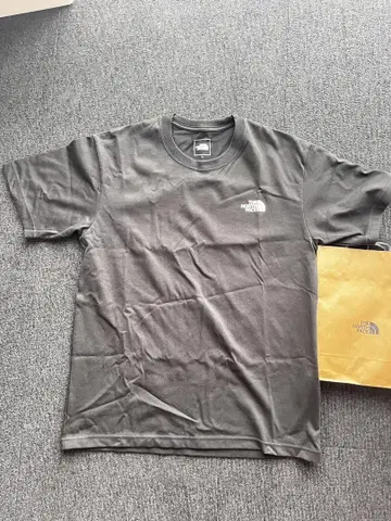 THE NORTH FACE 블랙 티셔츠